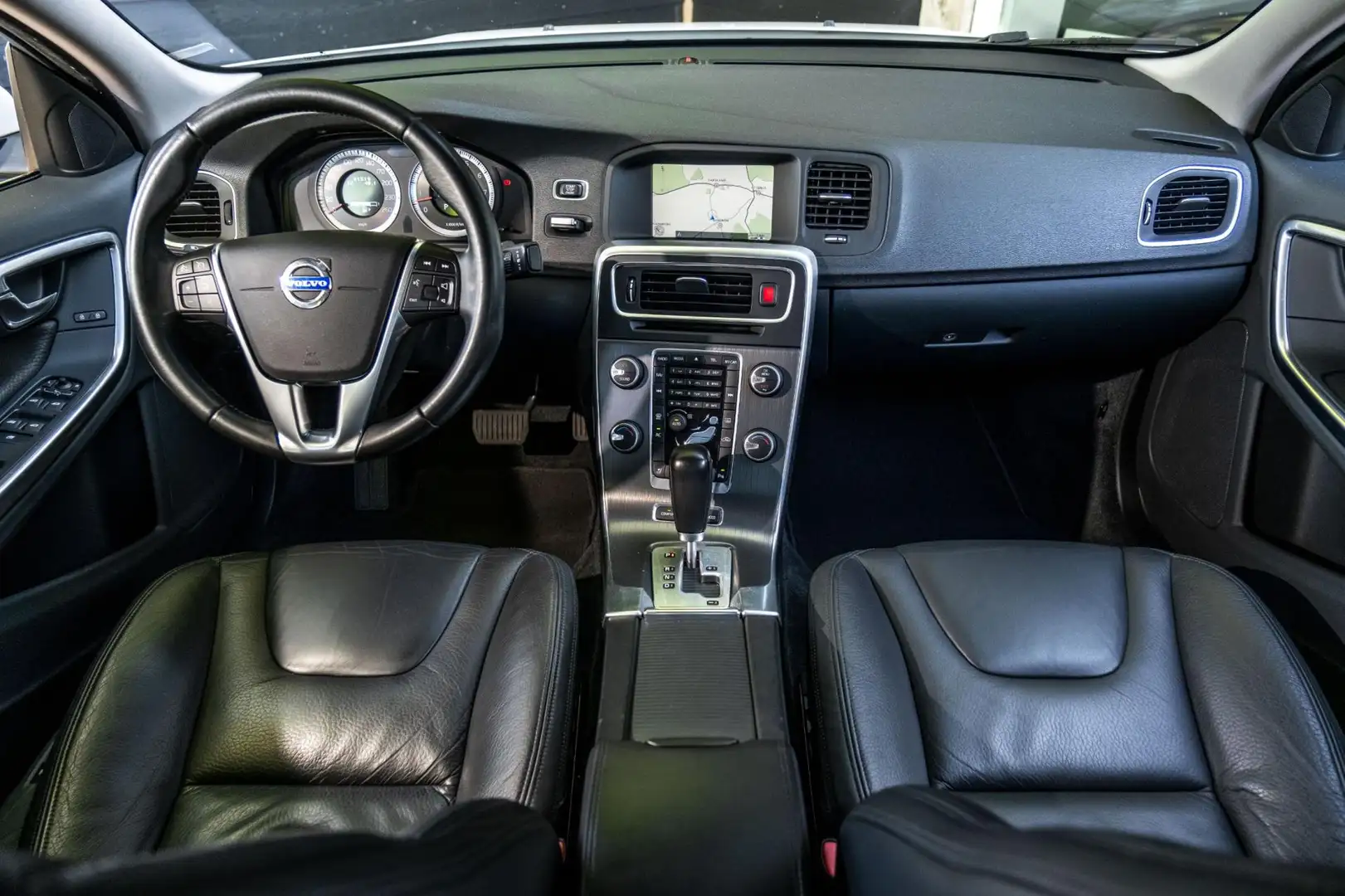 Volvo S60 3.0 T6 AWD Summum Youngtimer I NL Auto I NAP I 1e Alb - 2