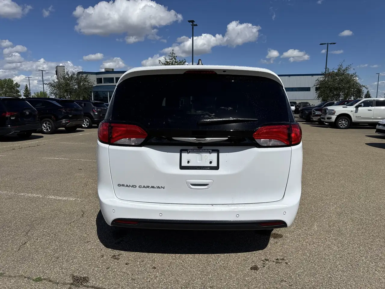 Chrysler Grand Caravan снимка Chrysler Grand Caravan
