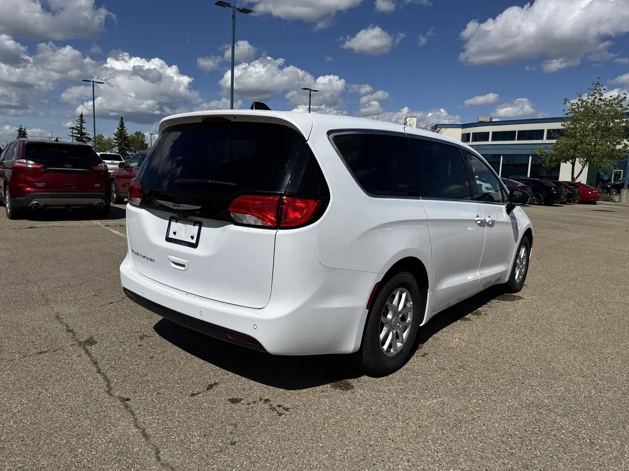 Chrysler Grand Caravan снимка Chrysler Grand Caravan