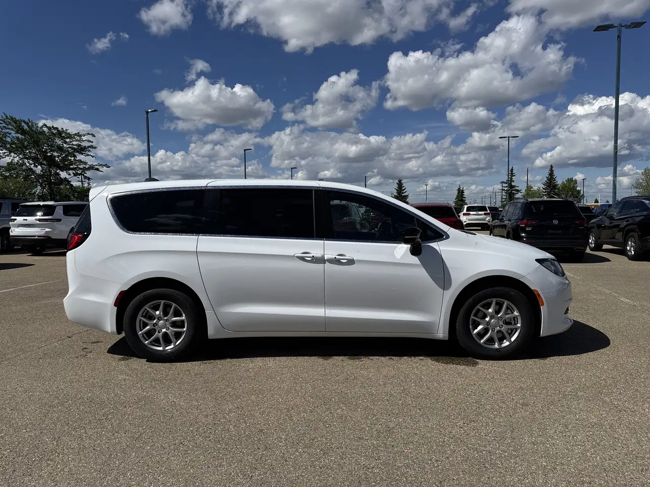 Chrysler Grand Caravan снимка Chrysler Grand Caravan