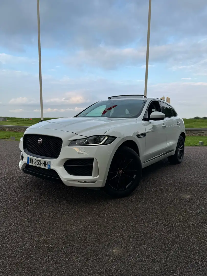 Jaguar F-Pace 2.0 D - 180 AWD R-Sport Fehér - 1
