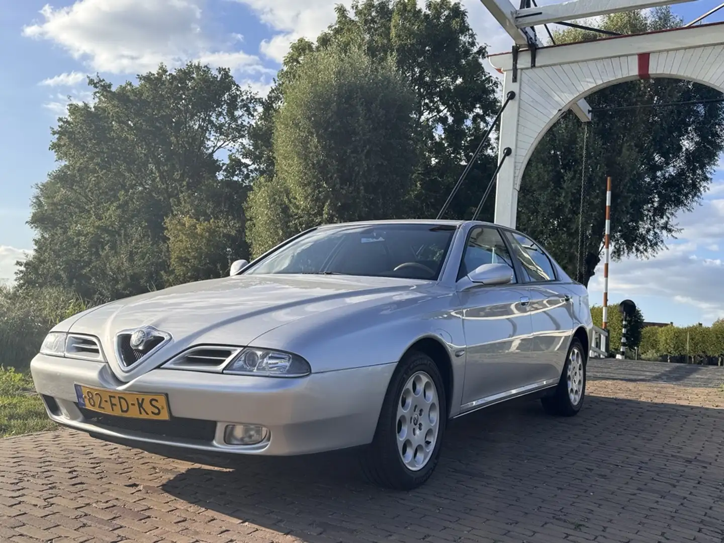 Alfa Romeo 166 2.0 Twinspark Silber - 1