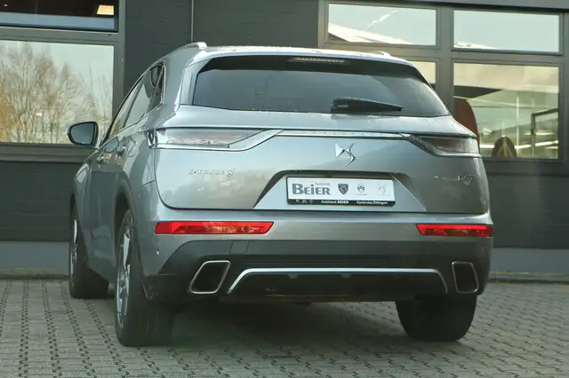 DS Automobiles DS 7 Crossback view 3
