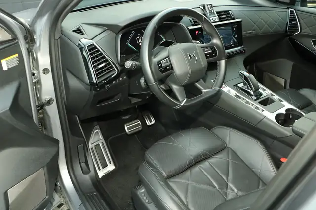 DS Automobiles DS 7 Crossback view 10