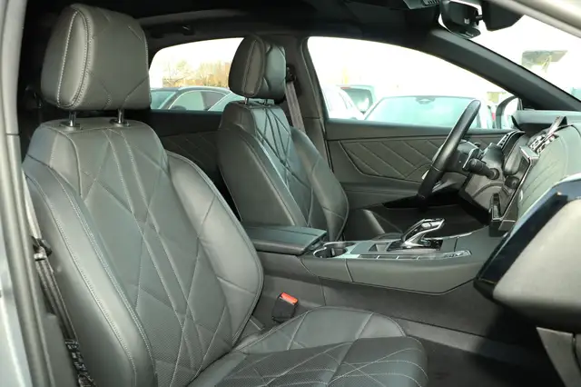 DS Automobiles DS 7 Crossback view 7