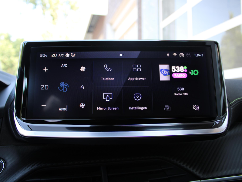 Peugeot 2008 SUV GT 145pk Hybrid | Achteruitrijcamera | Keyless — photo 13