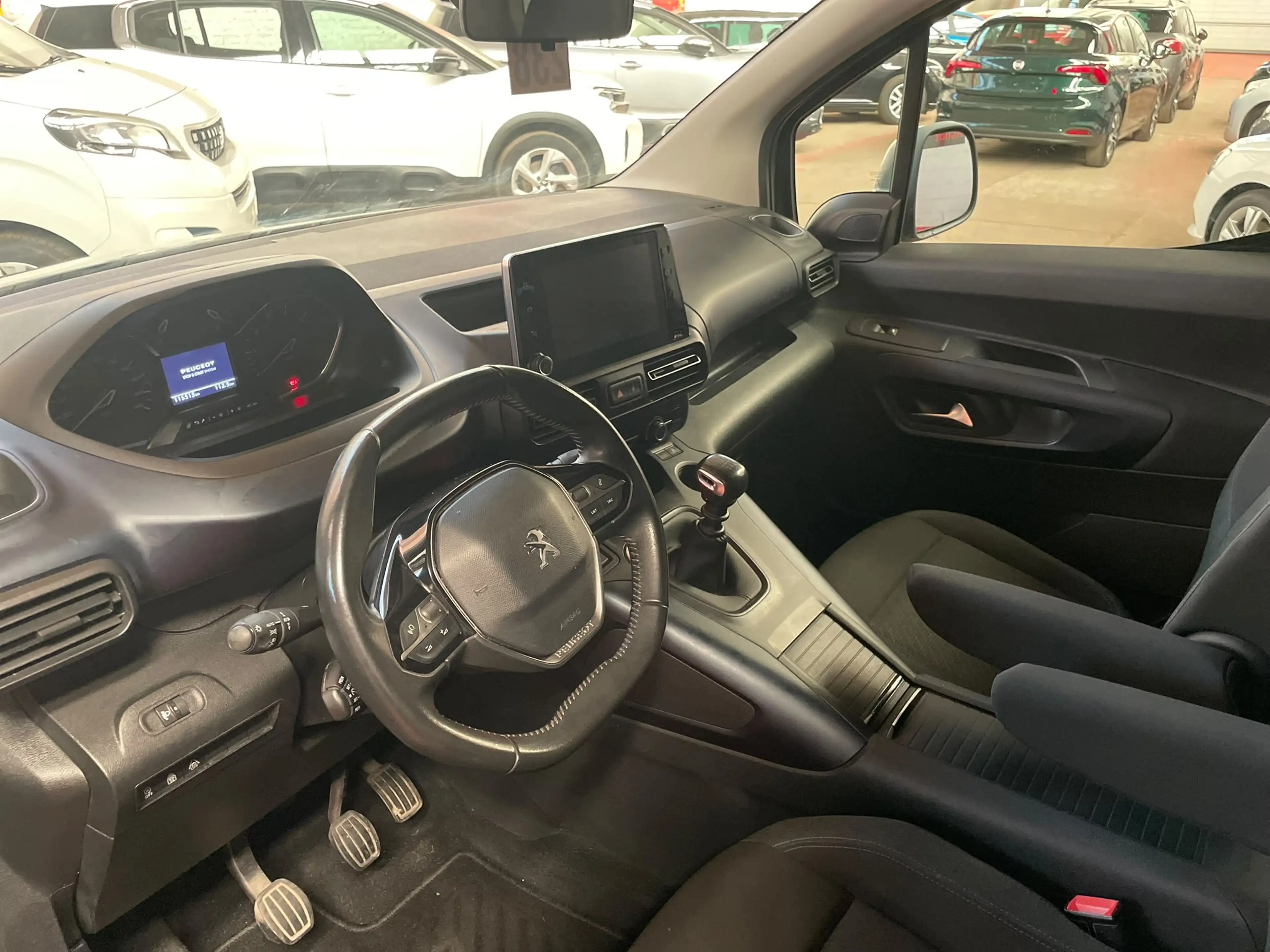 Peugeot Rifter Rifter 1.2 Long Allure AGC S — photo 7