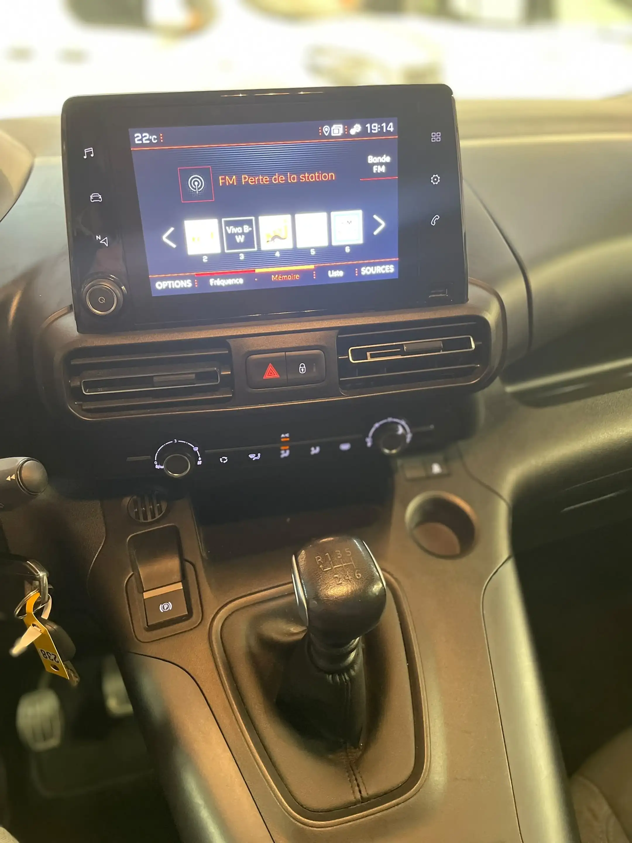 Peugeot Rifter Rifter 1.2 Long Allure AGC S — photo 9