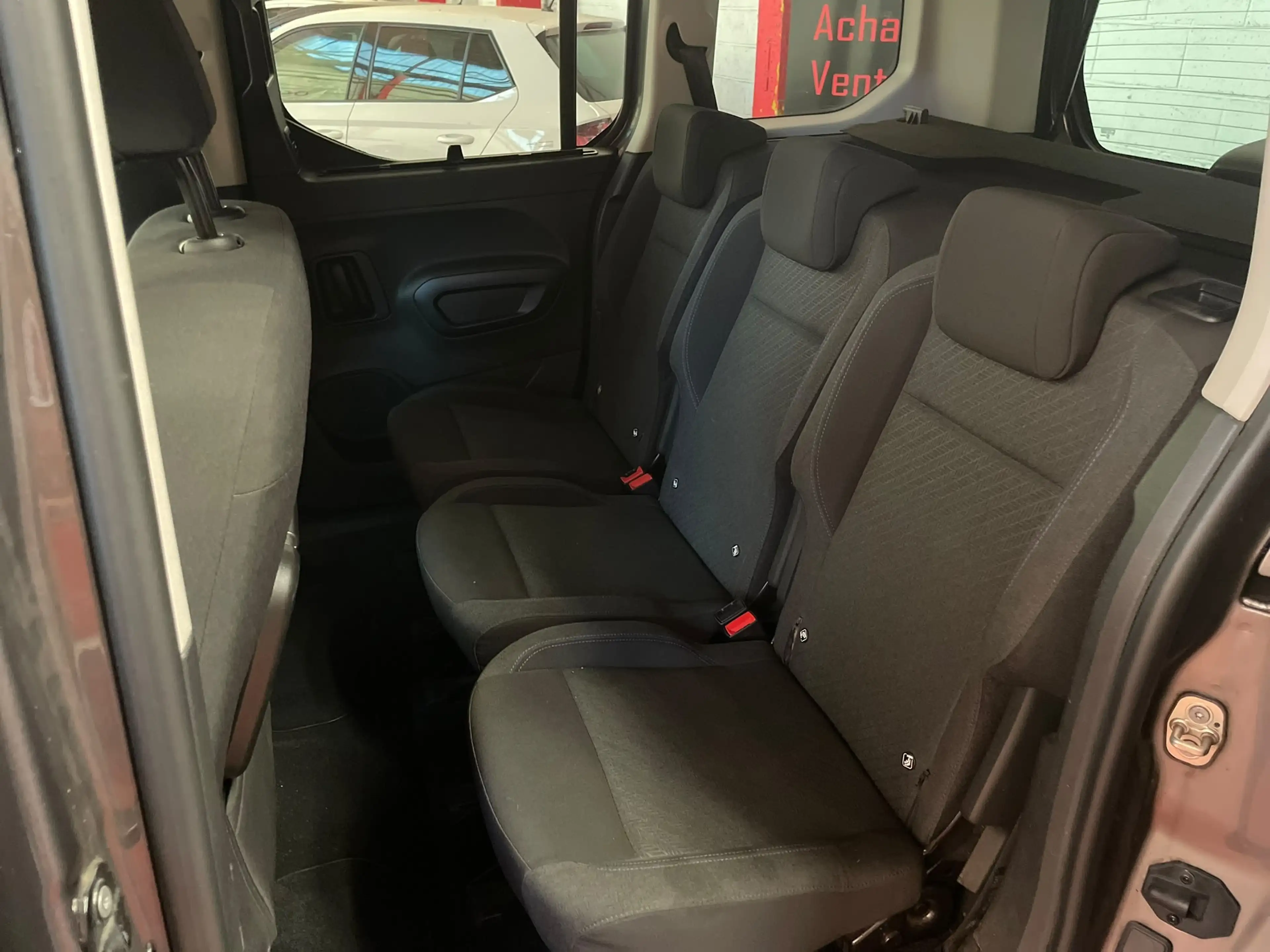 Peugeot Rifter Rifter 1.2 Long Allure AGC S — photo 8