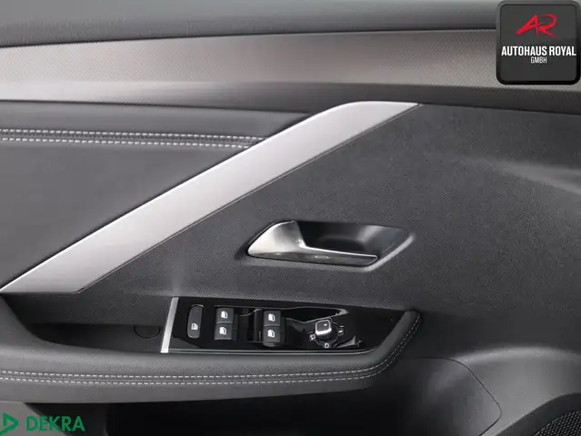 Opel Astra view 13