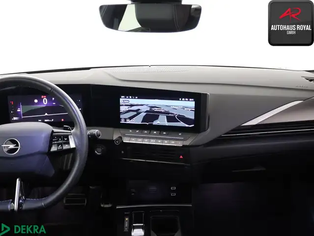 Opel Astra view 8