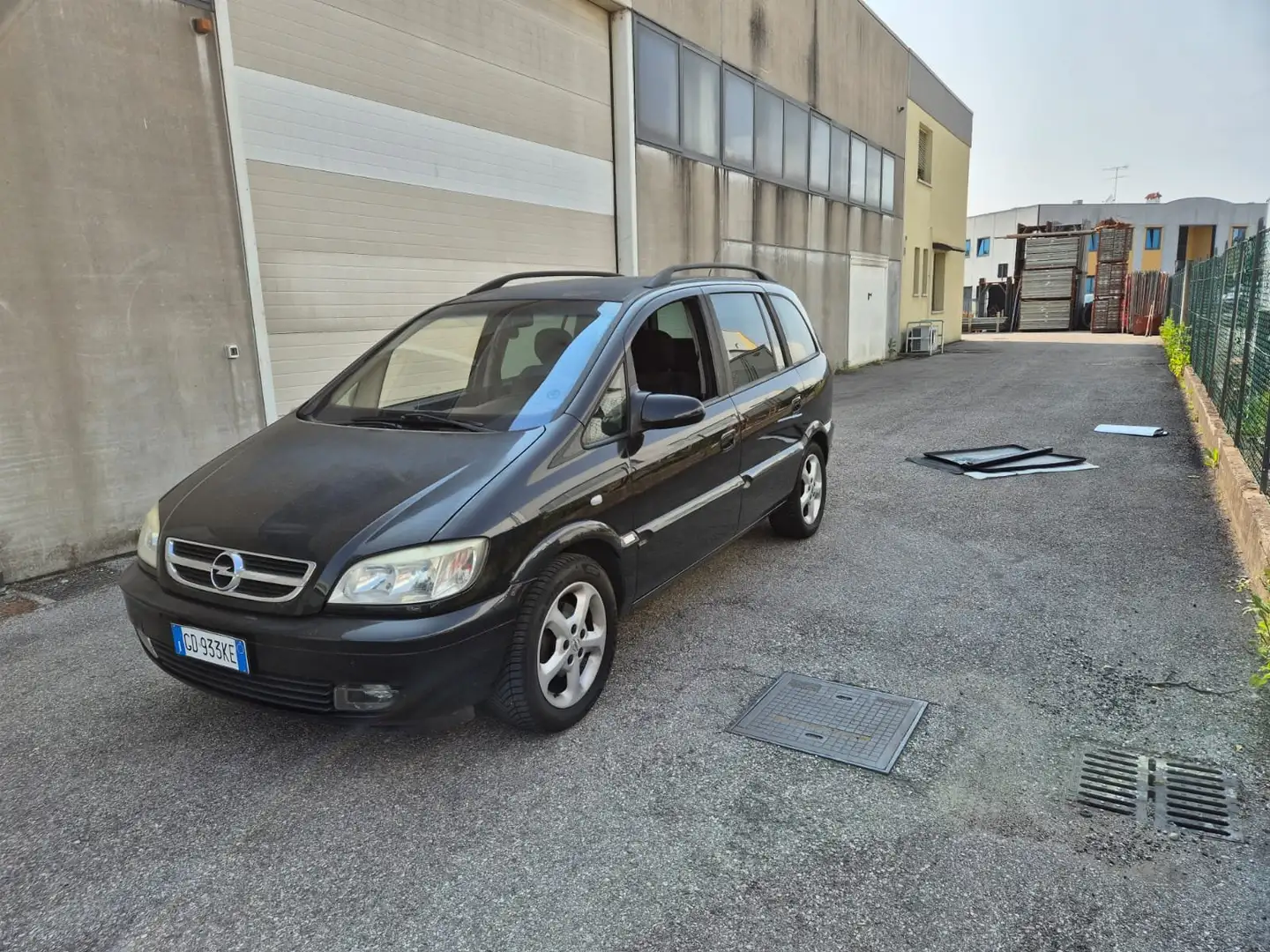 Opel Zafira 1.6 GPL 7 posti Gancio Traino Nero - 1