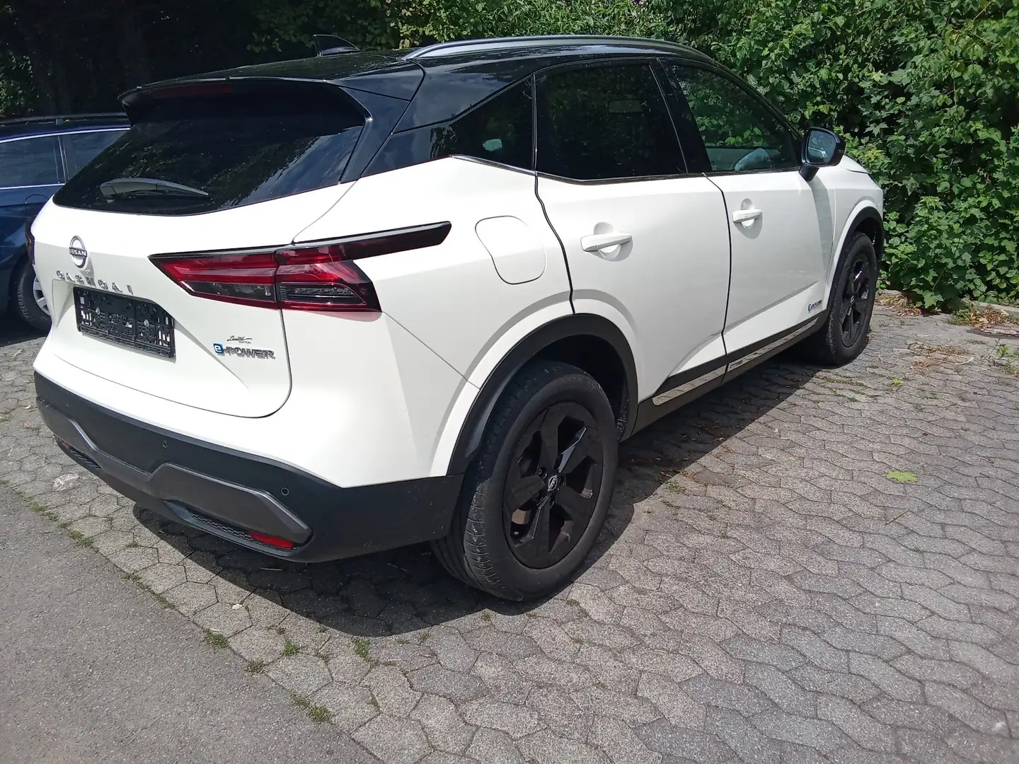 Nissan Qashqai 1.5 VC-T e-Power Black Edition Weiß - 2