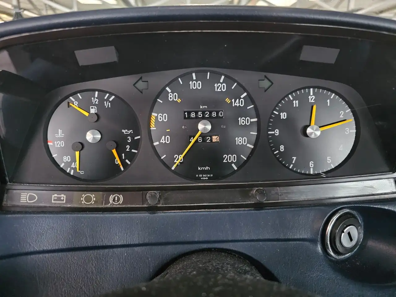 Mercedes-Benz 200 W123 Oldtimer H Kennzeichen Klimaanlage AHK, foto 9