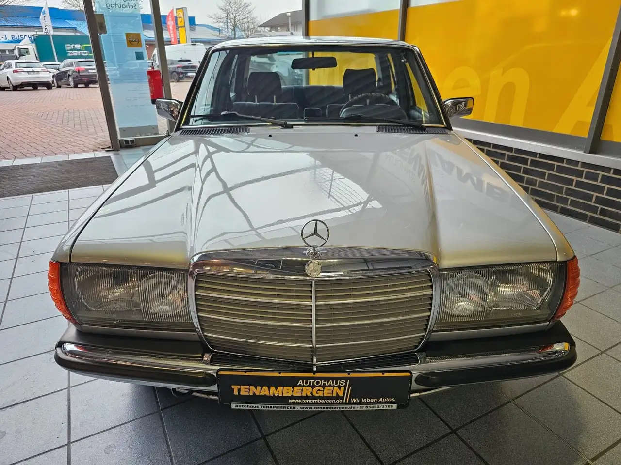Mercedes-Benz 200 W123 Oldtimer H Kennzeichen Klimaanlage AHK, foto 4