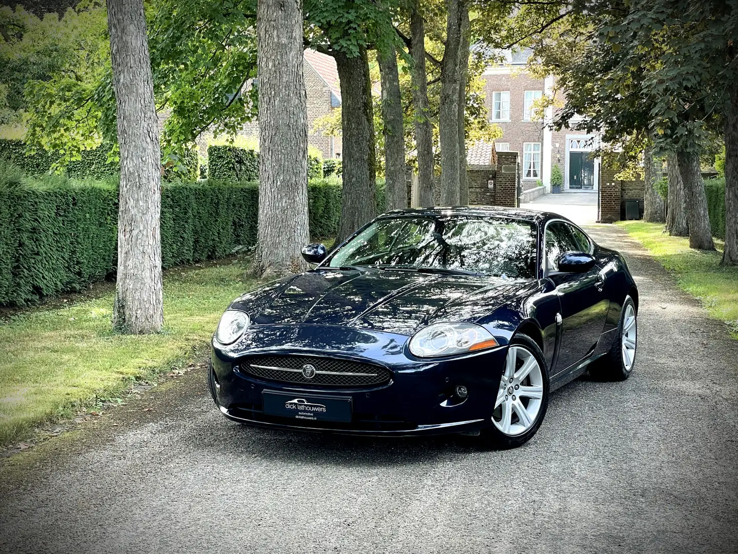 Jaguar XK 4.2 V8 Coupé / YOUNGTIMER / FULLE SERVICE FILE / X Blauw - 1