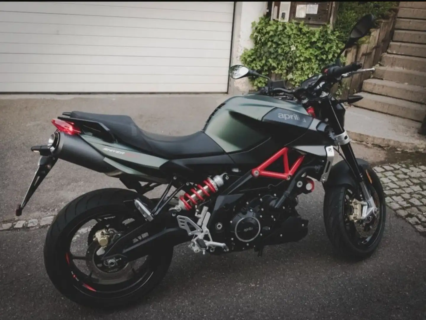 Aprilia Shiver 900 Zöld - 2