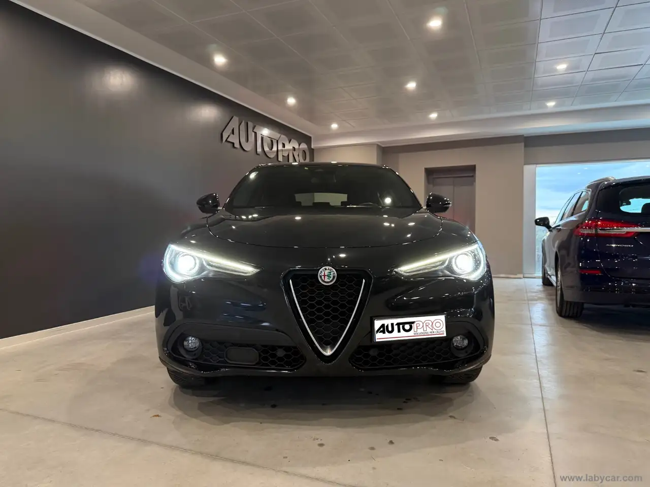 Alfa Romeo Stelvio 2.2 T.d. 190 CV AT8 Q4 Sup. Bus. — photo 1 of 15