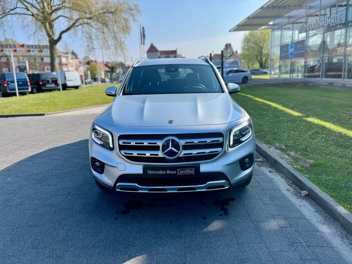 Mercedes-Benz GLB 200 Grijs - 2