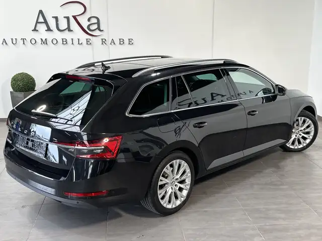 Skoda Superb view 5