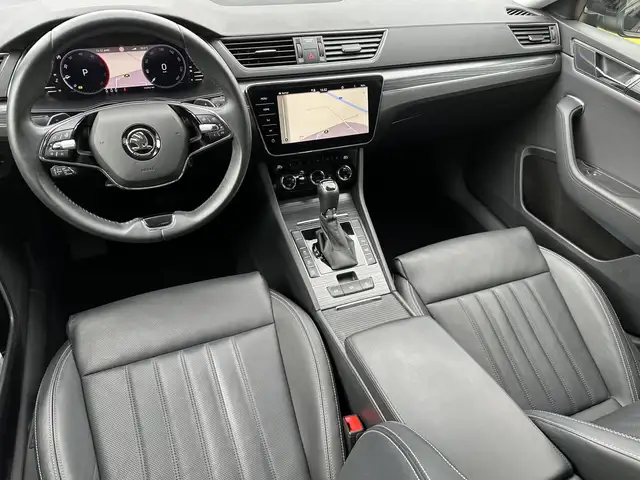 Skoda Superb view 14