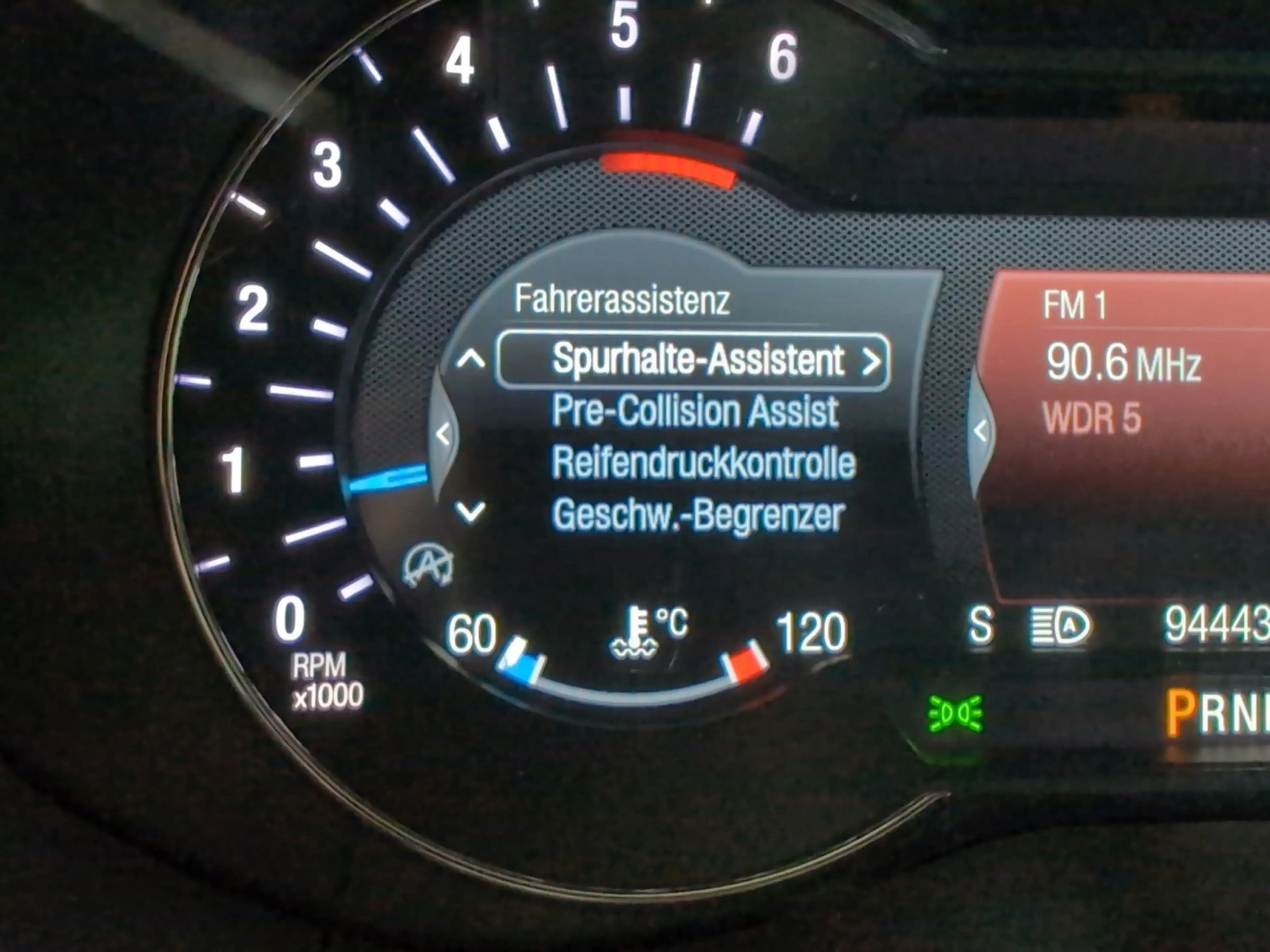Ford S-Max 2.0 TDCi Vignale /LED/Pano/AHK/el.Heck./Kamera — photo 12