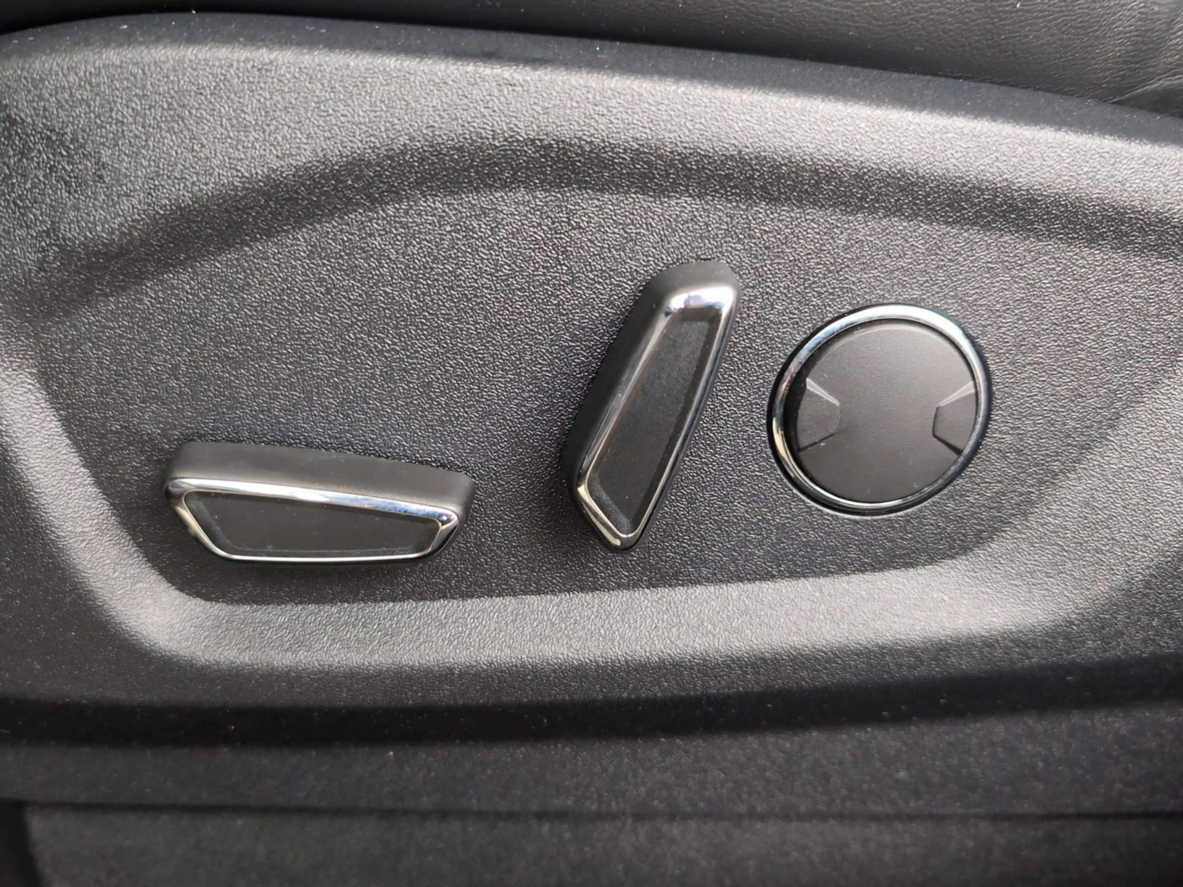 Ford S-Max 2.0 TDCi Vignale /LED/Pano/AHK/el.Heck./Kamera — photo 15