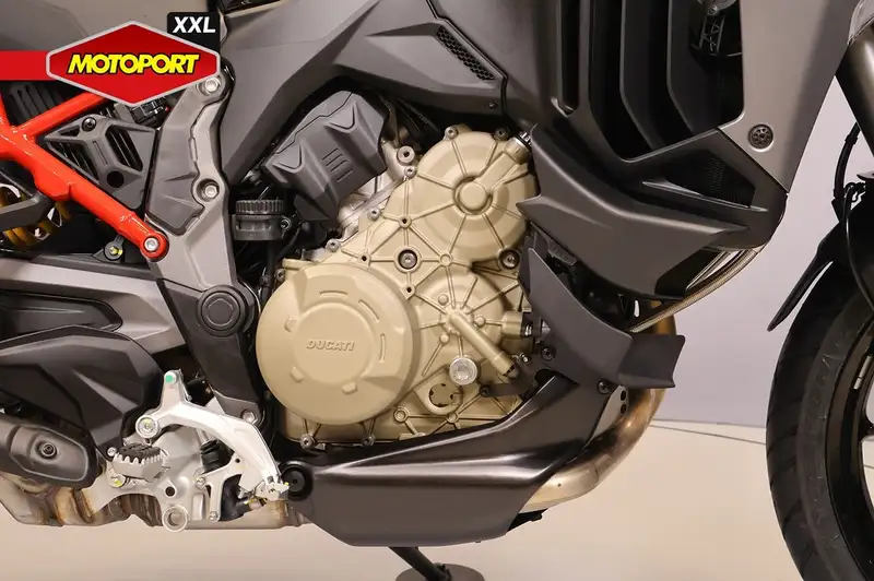 Ducati Multistrada V4 S - foto 8