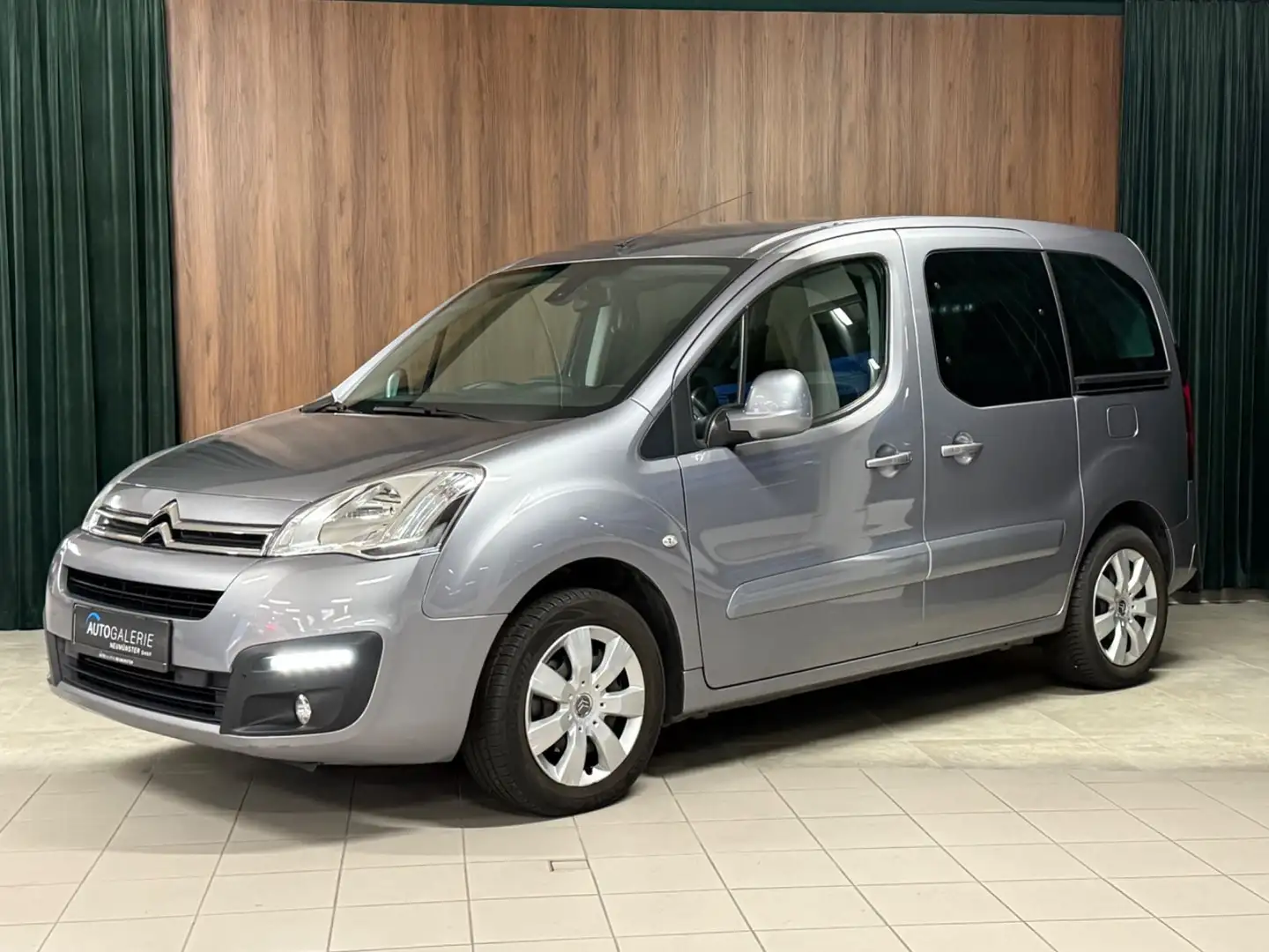 Citroen Berlingo Kombi Selection°PDC°TÜV°Klima°Tempomat Grau - 2