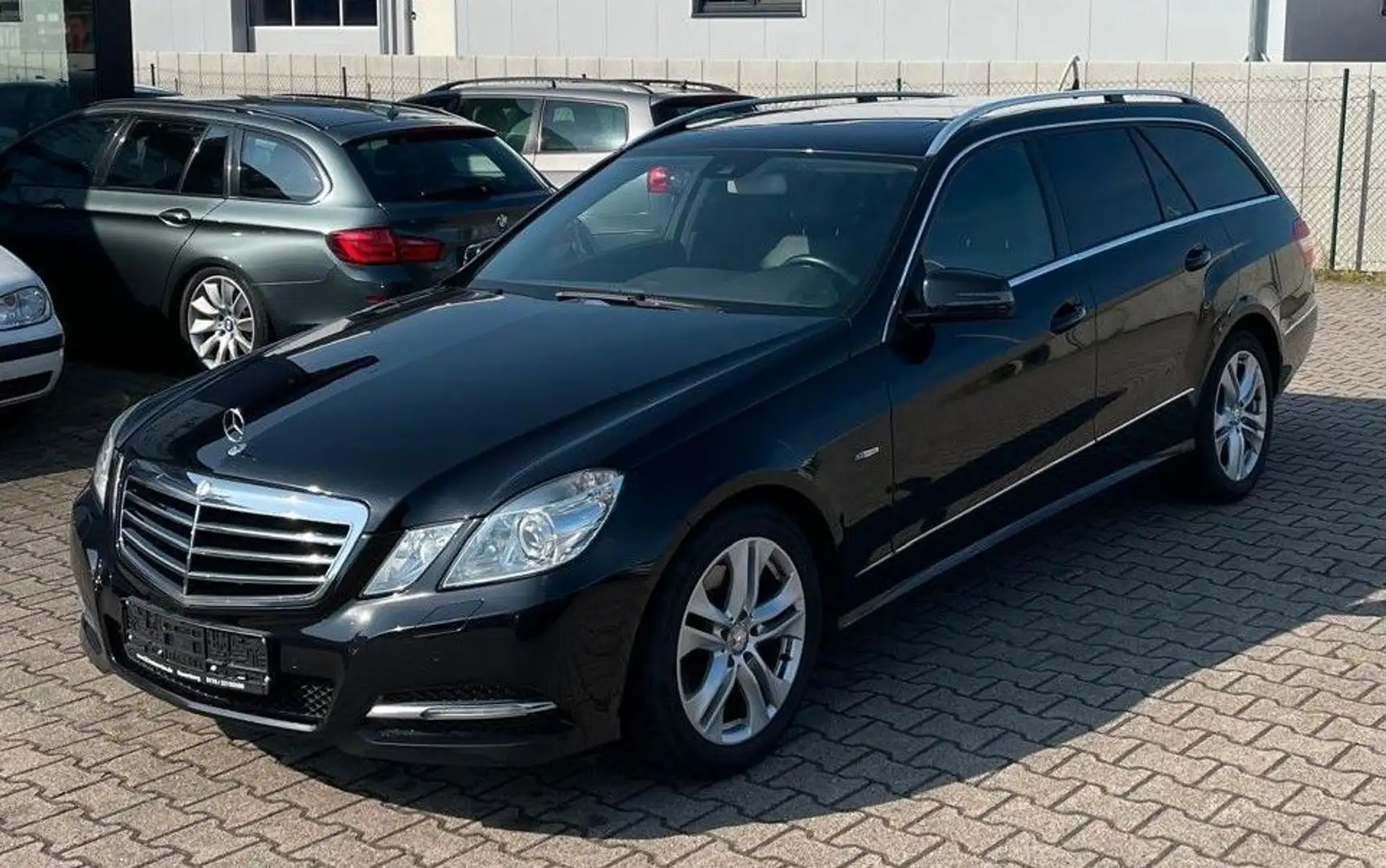Mercedes-Benz E 250 E250 CGI Avantgarde *Steuerkette Neu* Schwarz - 1