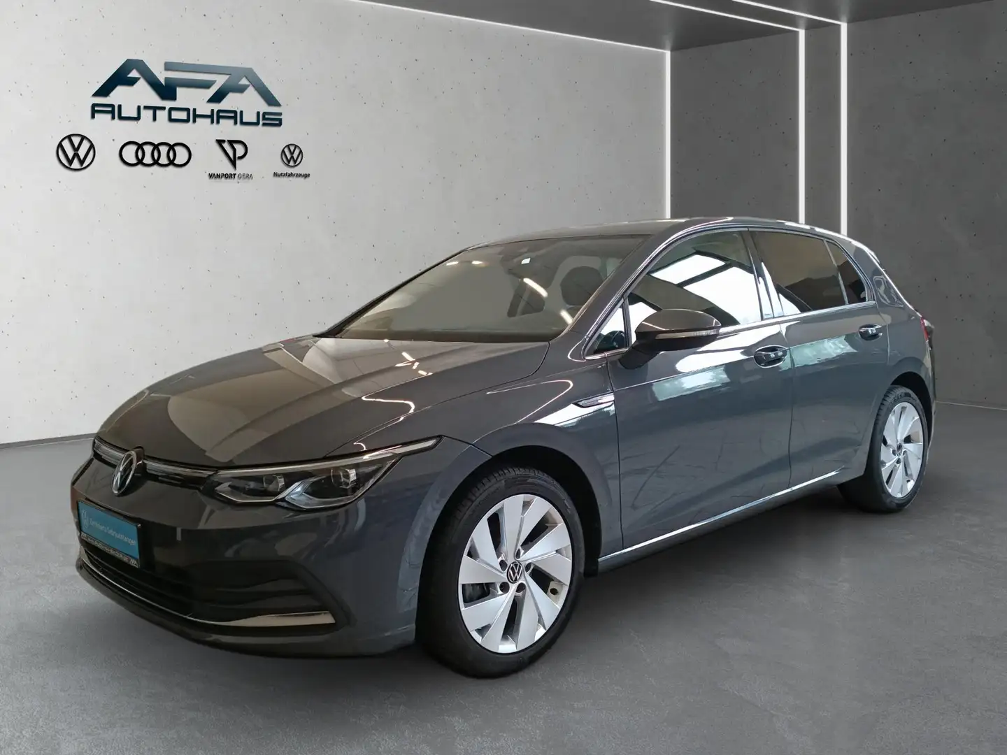 Volkswagen Golf VIII 1.5 eTSI Style DSG AHK*LED*Navi*ACC*DC Grau - 2