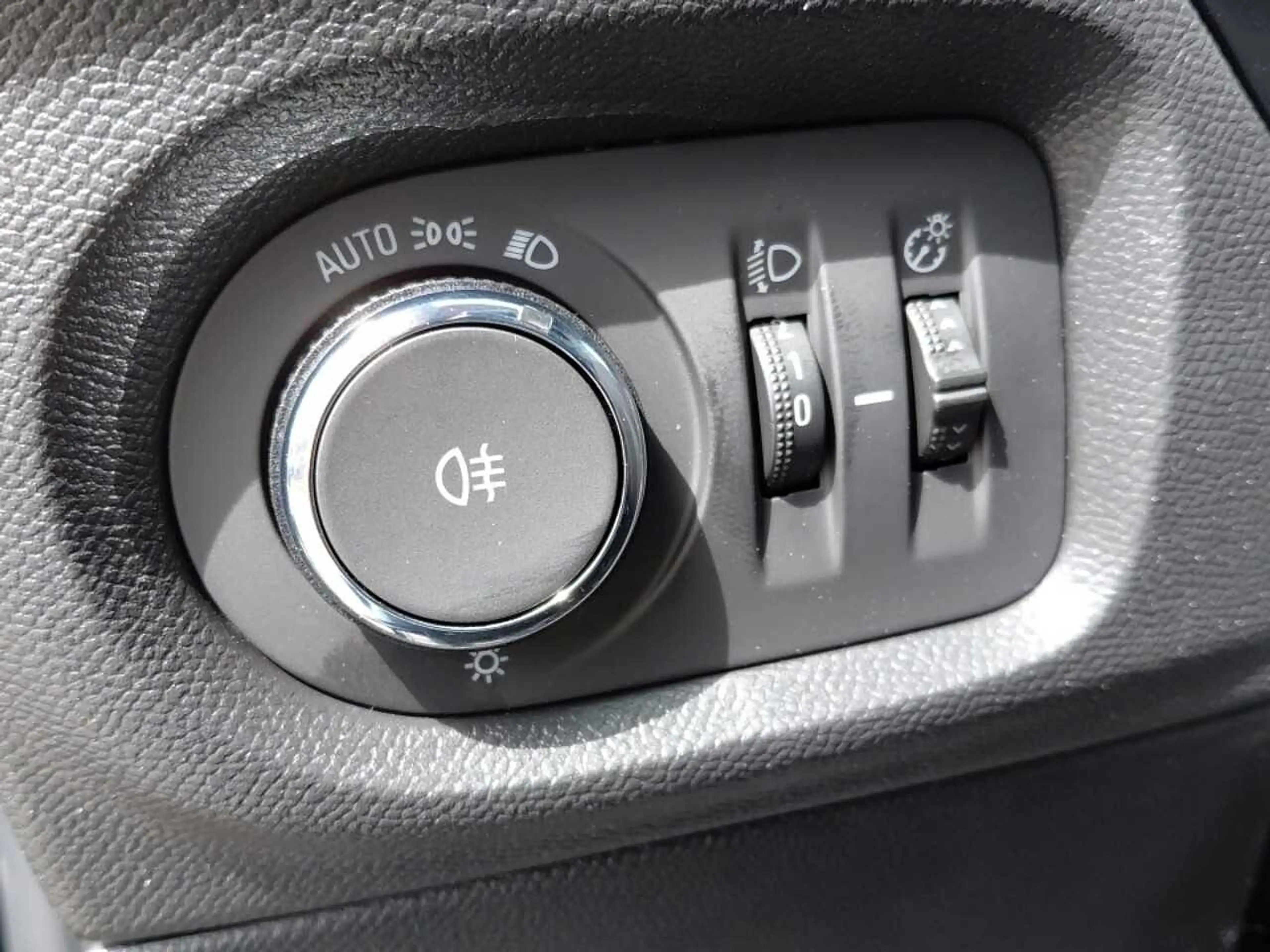 Opel Corsa-e 5-Türer Corsa Electric Edition — photo 2