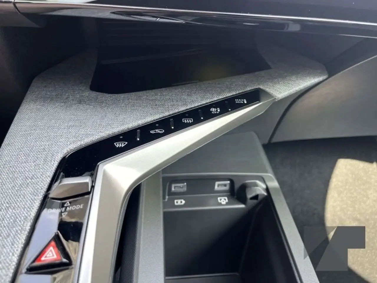 Peugeot 5008 Hybrid 136 GT 34