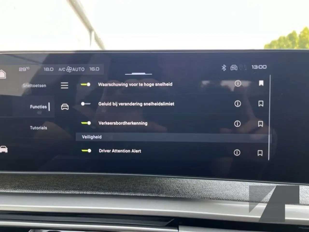 Peugeot 5008 Hybrid 136 GT 37