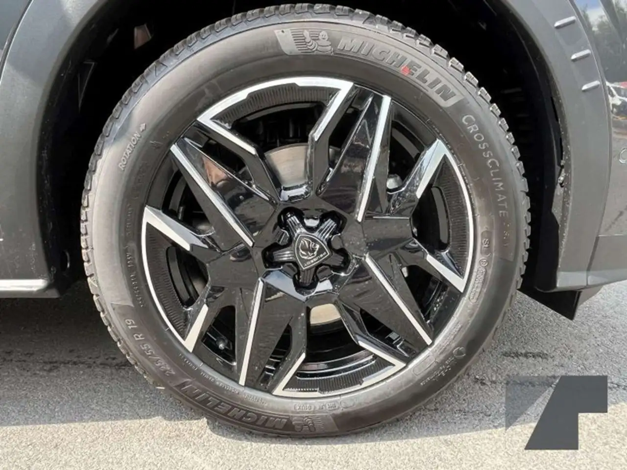 Peugeot 5008 Hybrid 136 GT 22