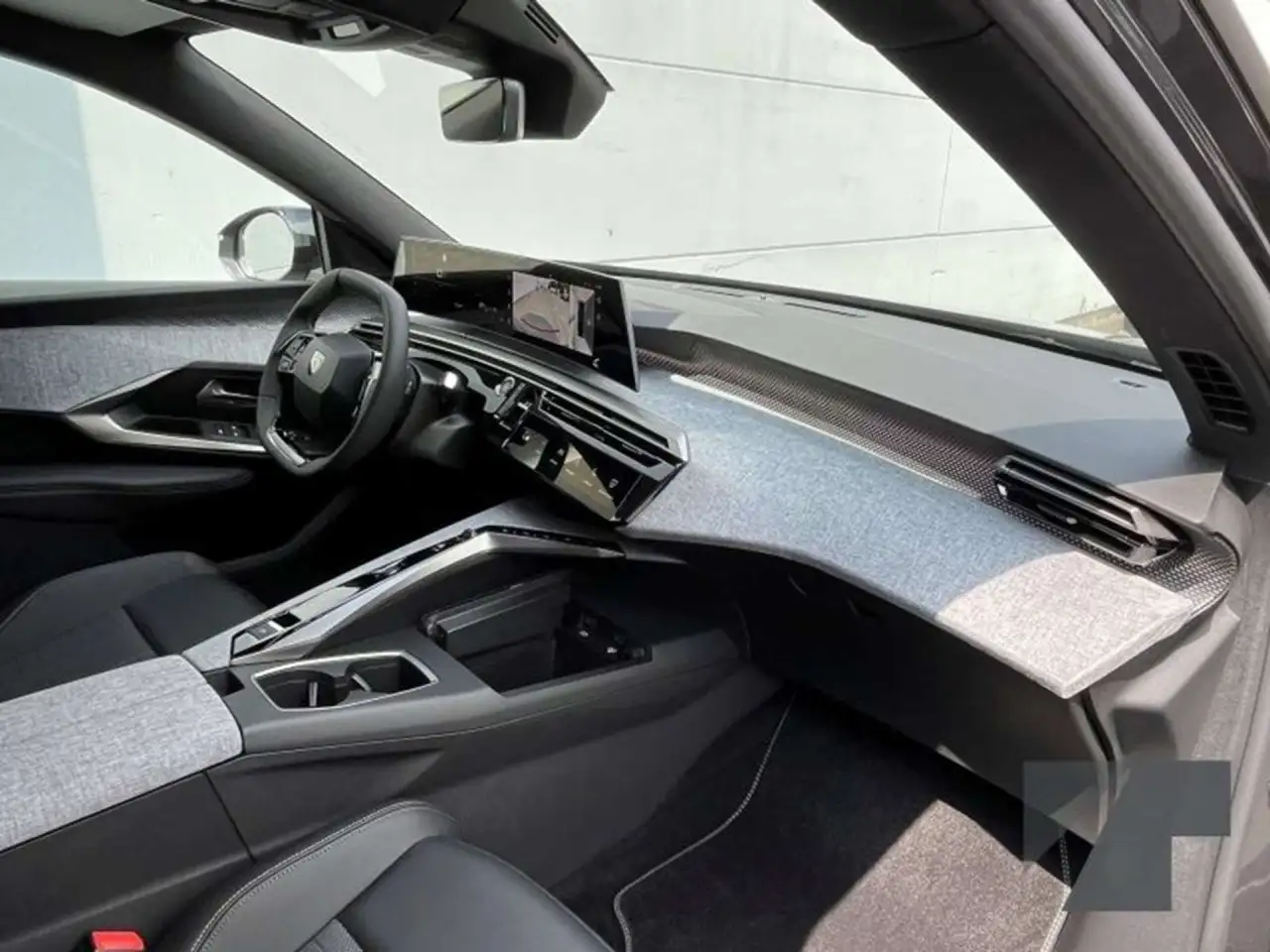 Peugeot 5008 Hybrid 136 GT 19