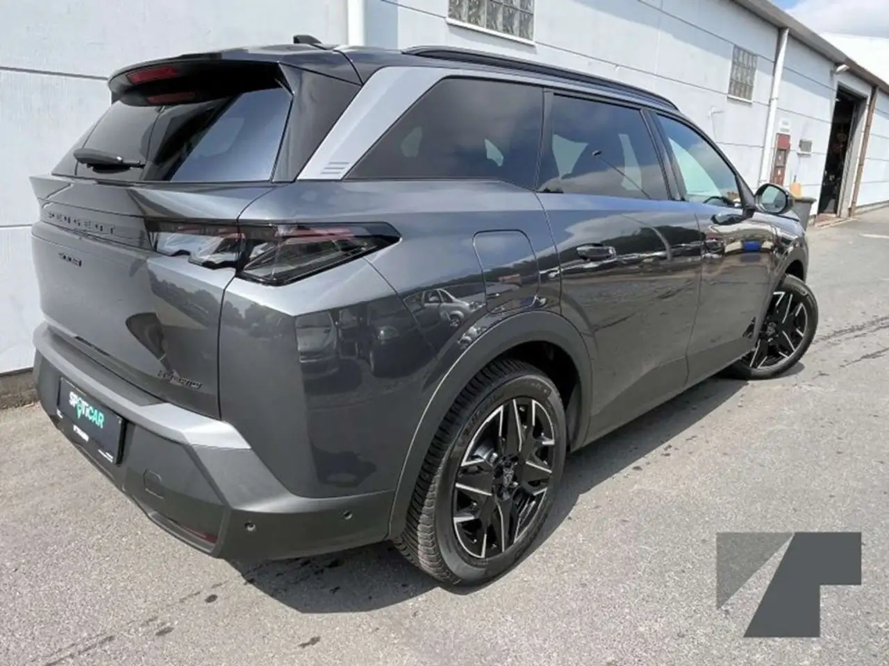 Peugeot 5008 Hybrid 136 GT 5