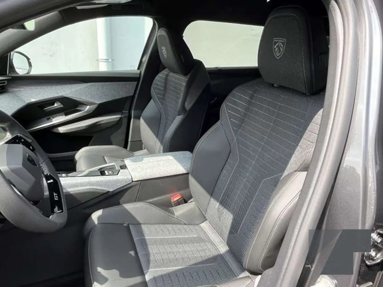 Peugeot 5008 Hybrid 136 GT 11