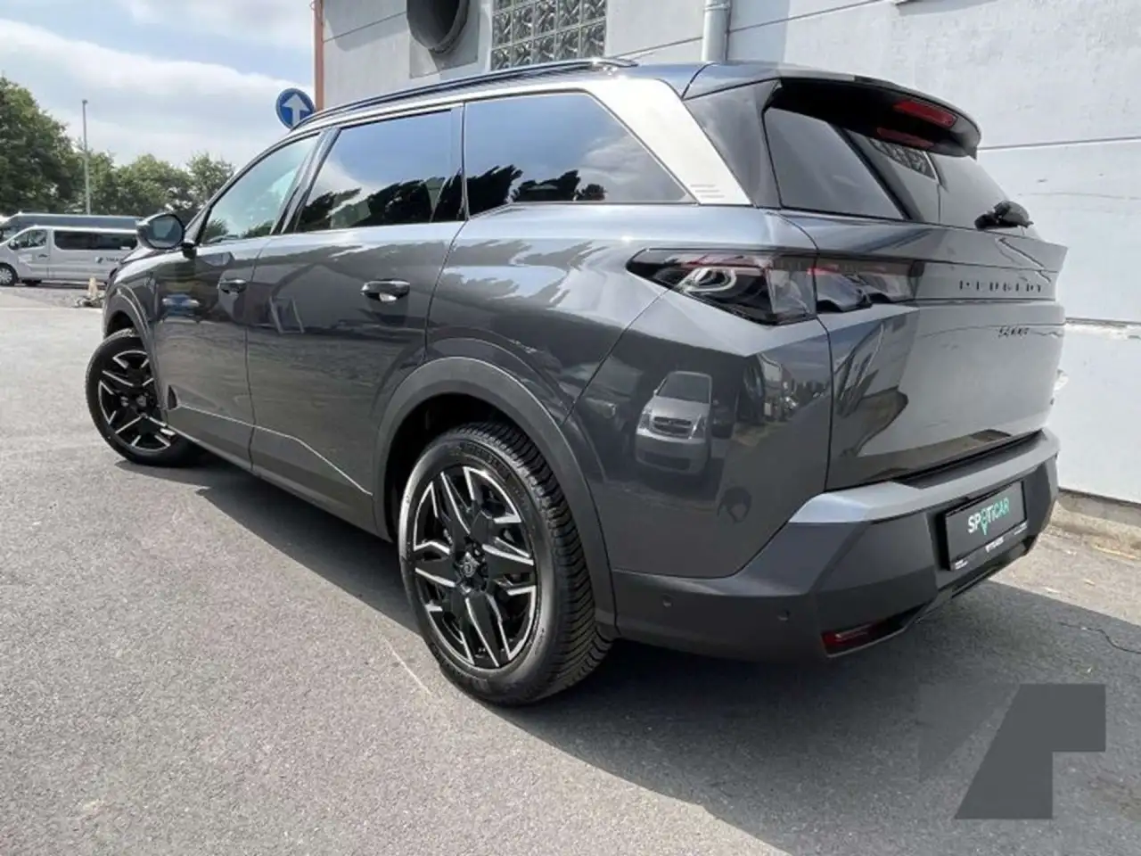 Peugeot 5008 Hybrid 136 GT 3