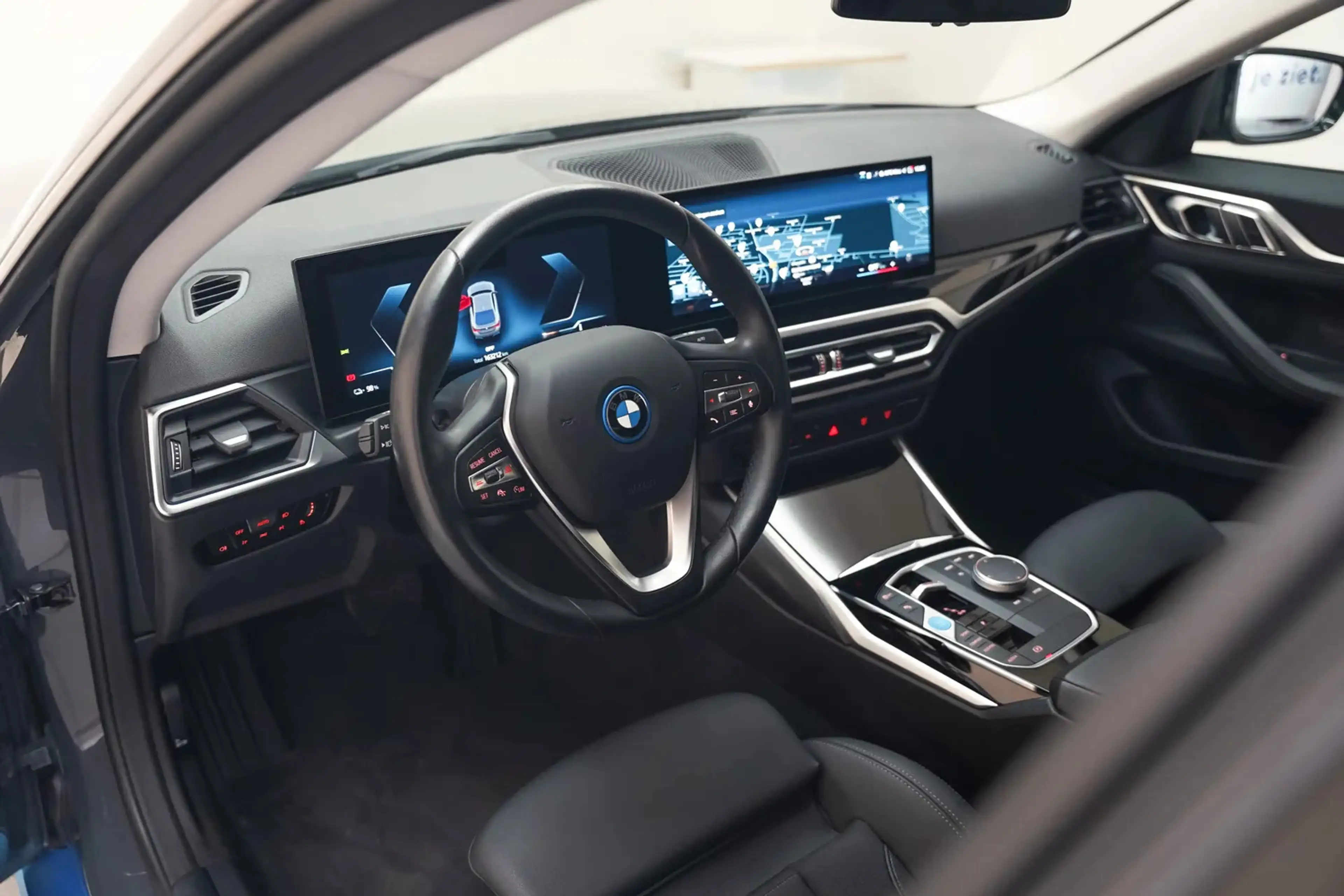 BMW i4 eDrive40 84 kWh SOH 93% [ Navi Clima Apple / Andro — photo 14