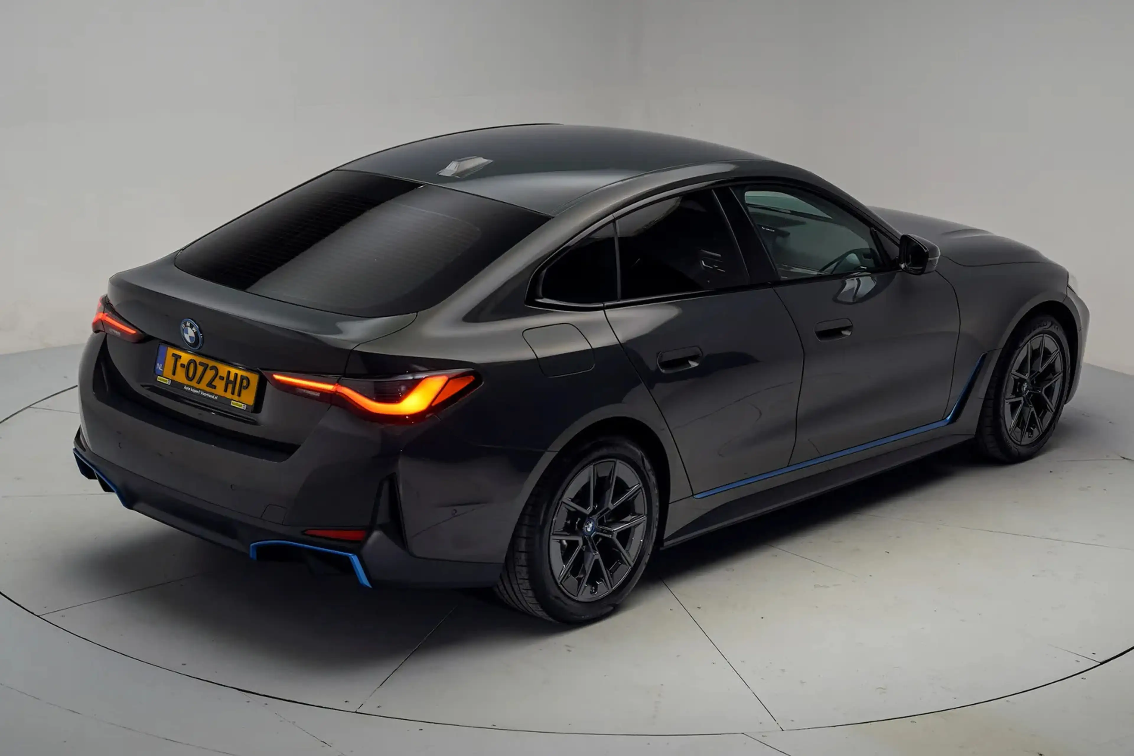 BMW i4 eDrive40 84 kWh SOH 93% [ Navi Clima Apple / Andro — photo 13