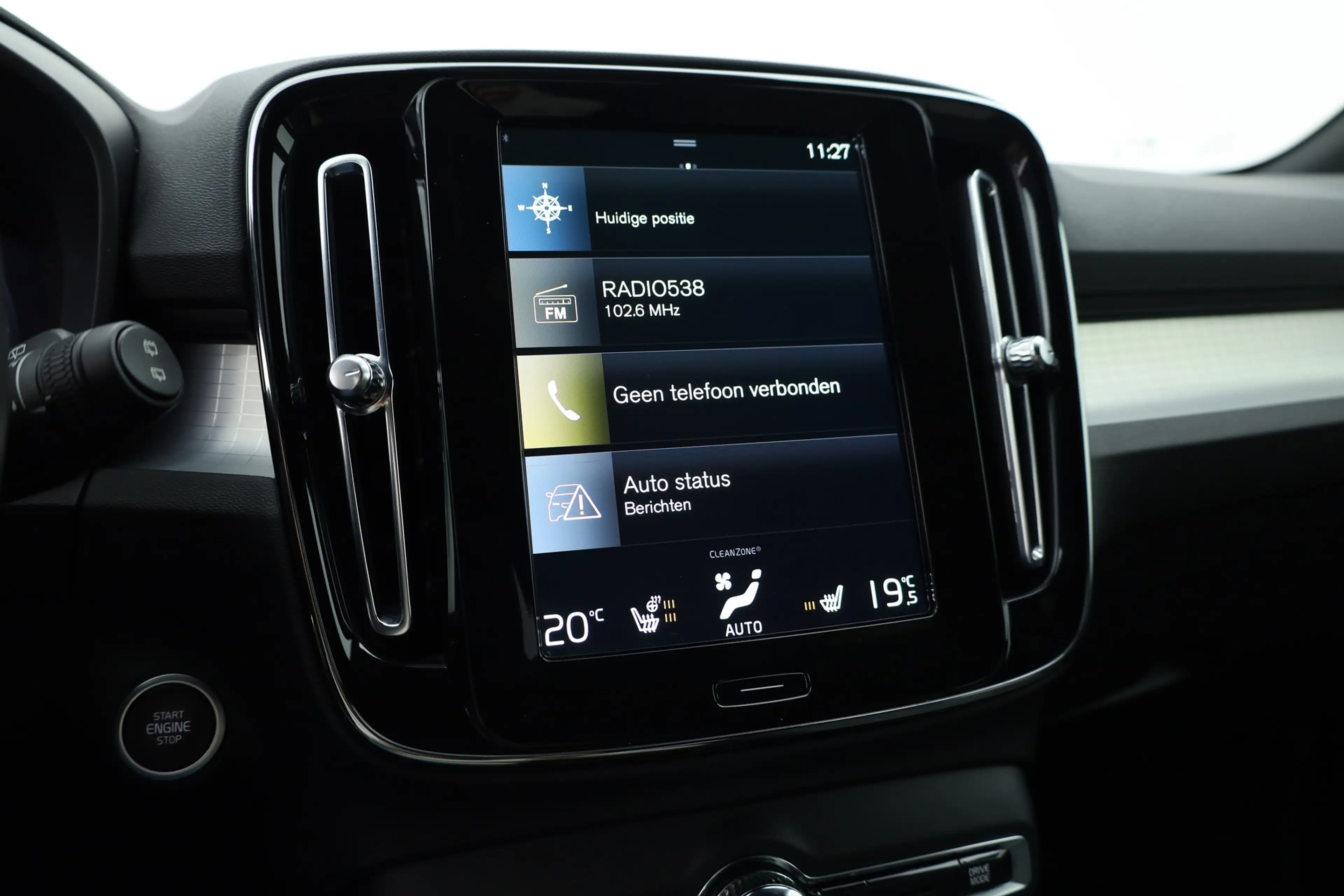 Volvo XC40 1.5 T5 Plug-in hybrid Plus Dark | Trekhaak | 360 c — photo 16
