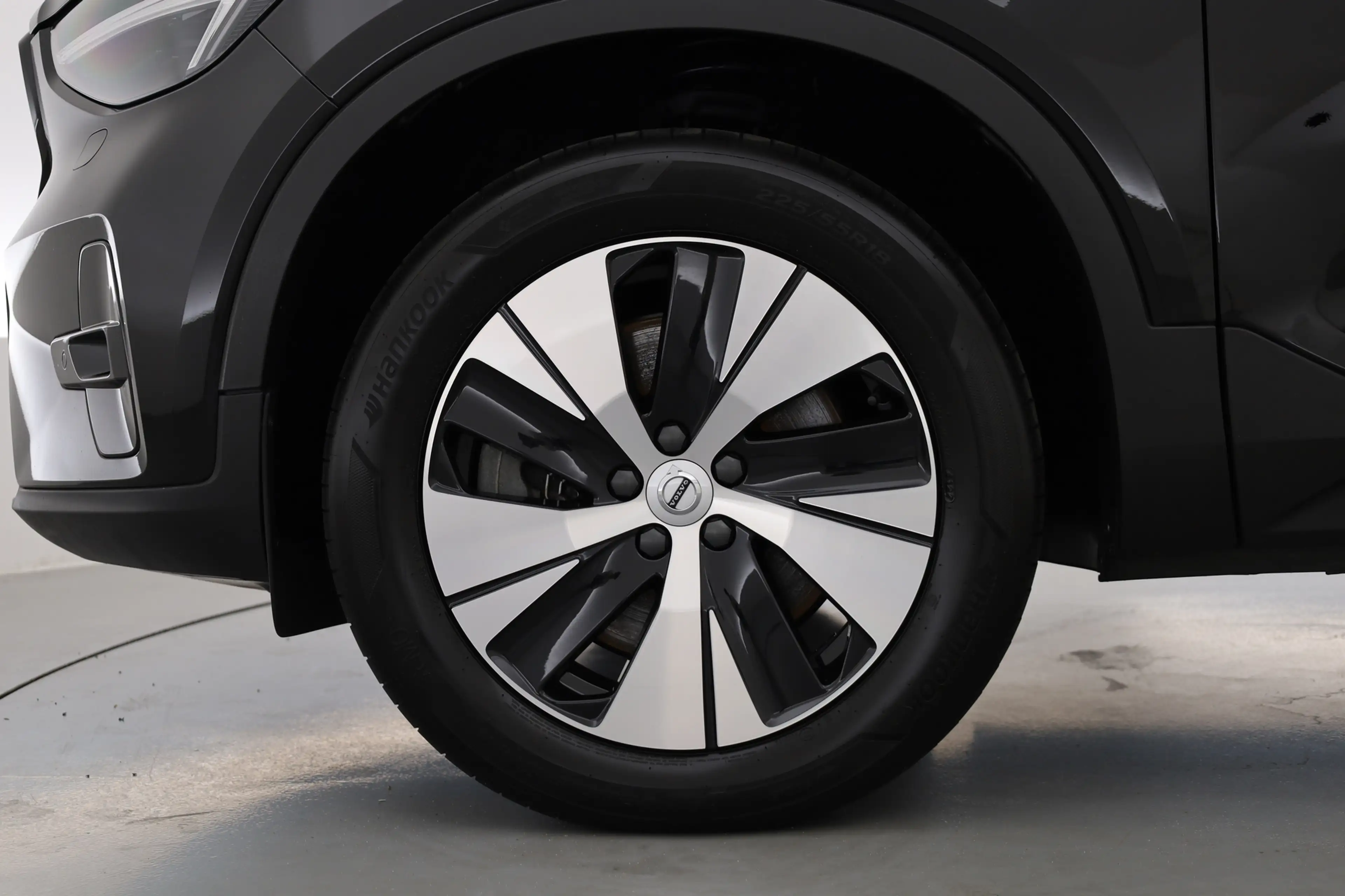 Volvo XC40 1.5 T5 Plug-in hybrid Plus Dark | Trekhaak | 360 c — photo 41