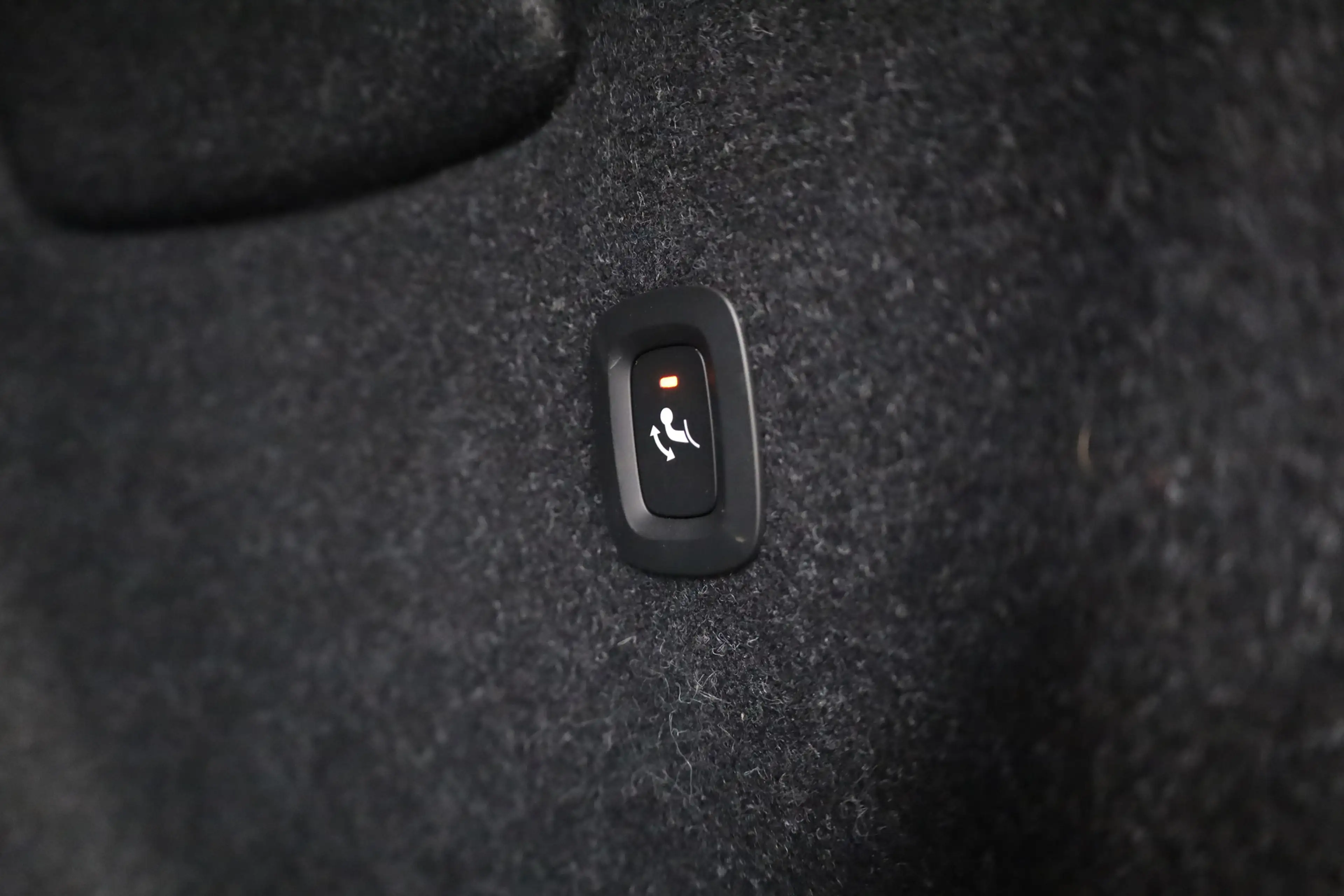 Volvo XC40 1.5 T5 Plug-in hybrid Plus Dark | Trekhaak | 360 c — photo 34
