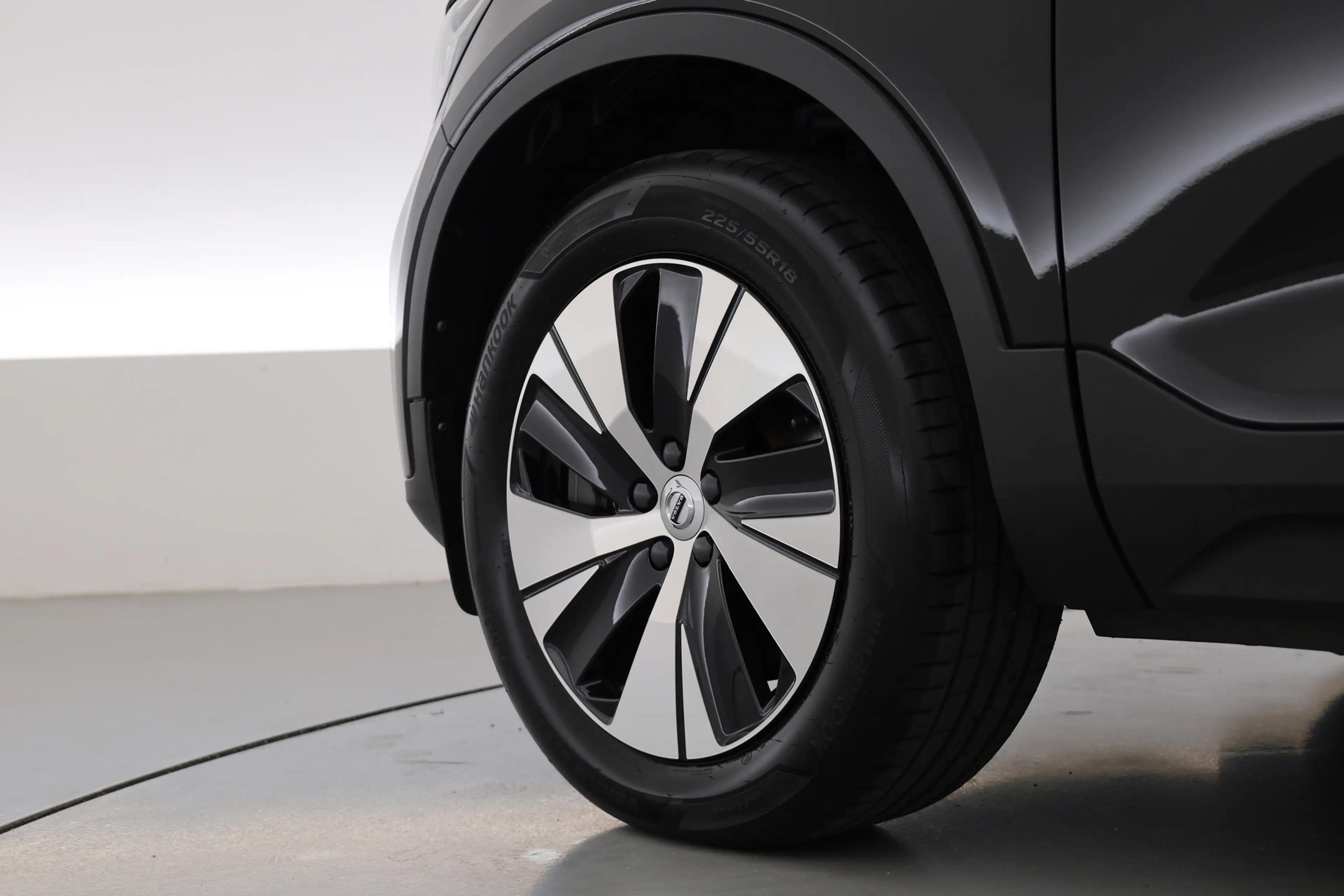 Volvo XC40 1.5 T5 Plug-in hybrid Plus Dark | Trekhaak | 360 c — photo 42