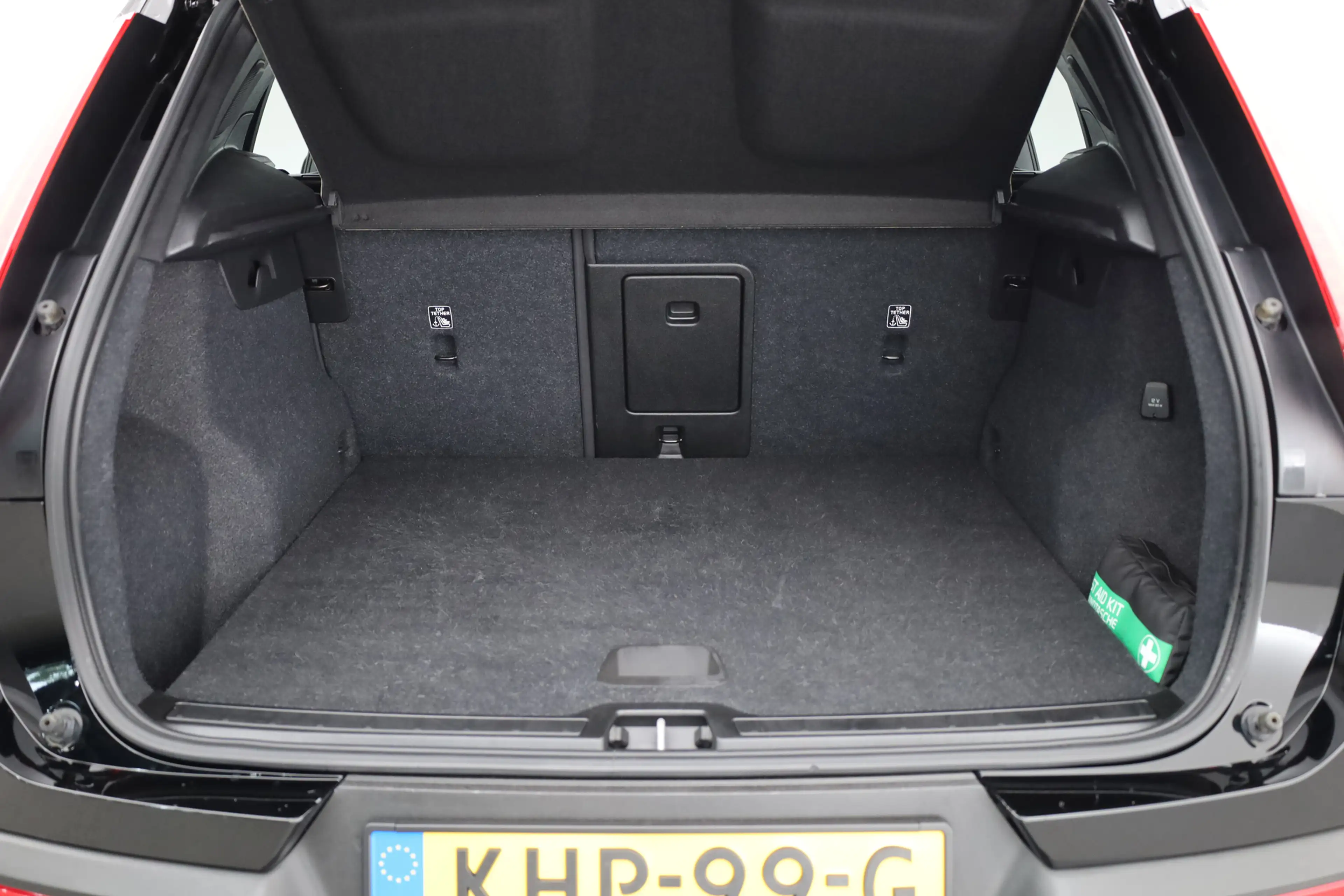 Volvo XC40 1.5 T5 Plug-in hybrid Plus Dark | Trekhaak | 360 c — photo 33
