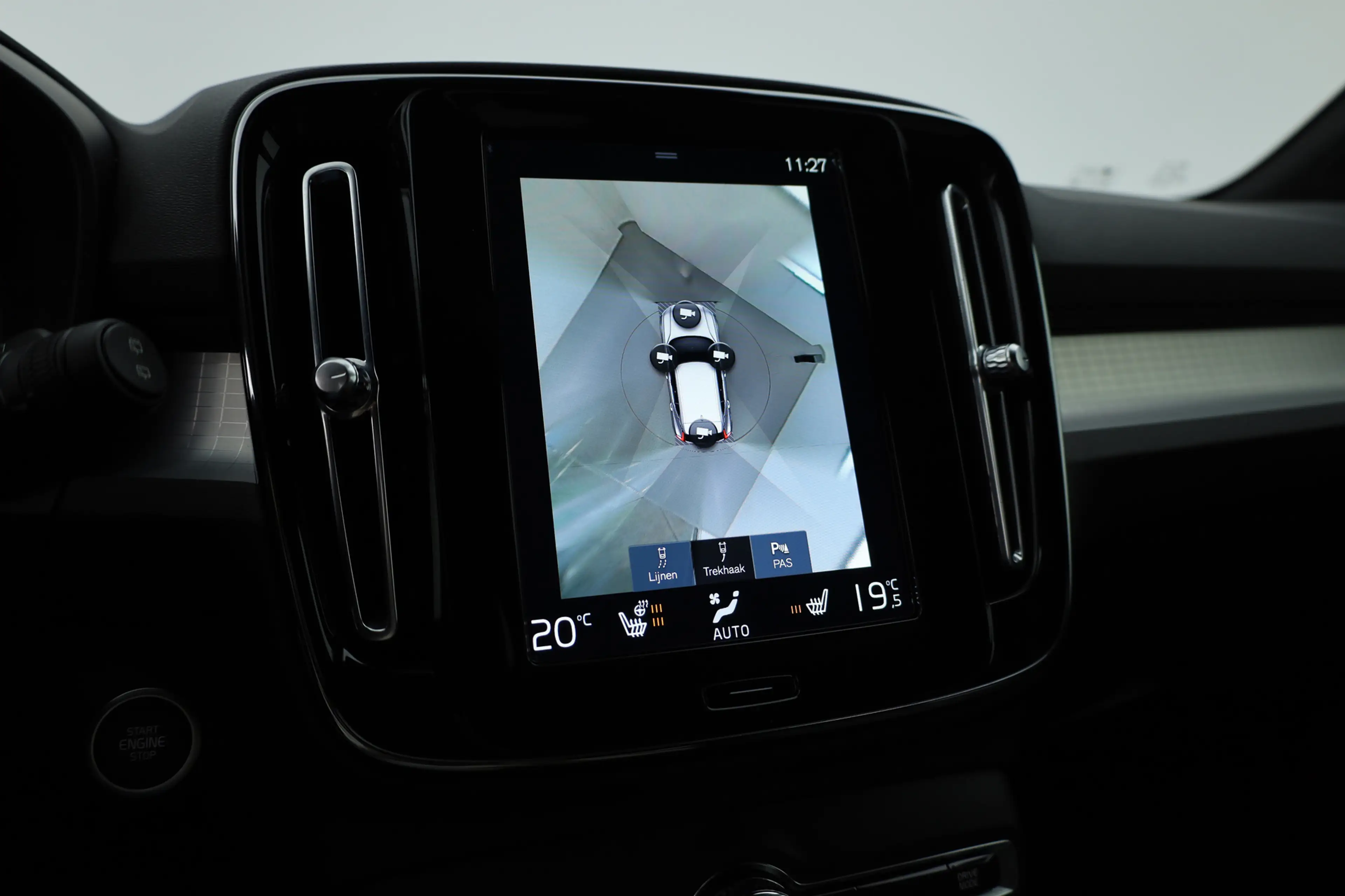 Volvo XC40 1.5 T5 Plug-in hybrid Plus Dark | Trekhaak | 360 c — photo 24