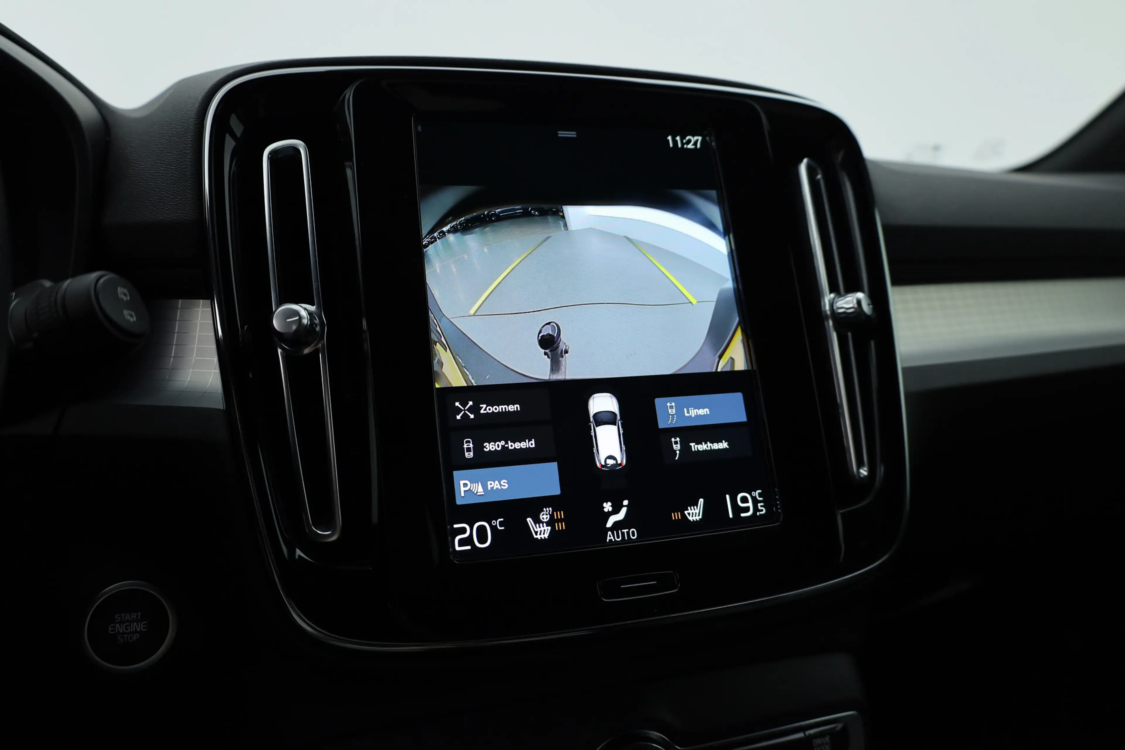 Volvo XC40 1.5 T5 Plug-in hybrid Plus Dark | Trekhaak | 360 c — photo 23