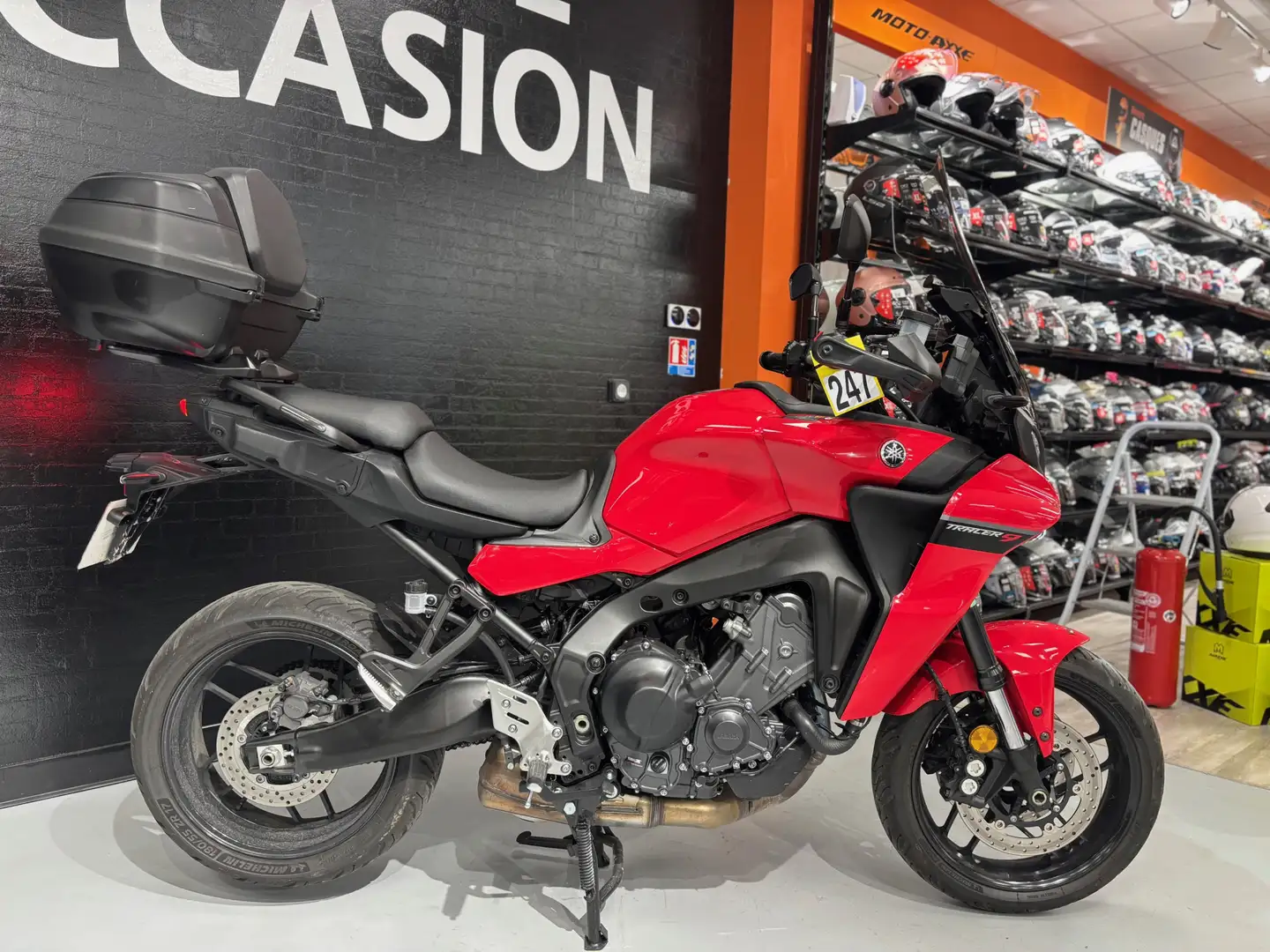 Yamaha MT-09 Rouge - 2