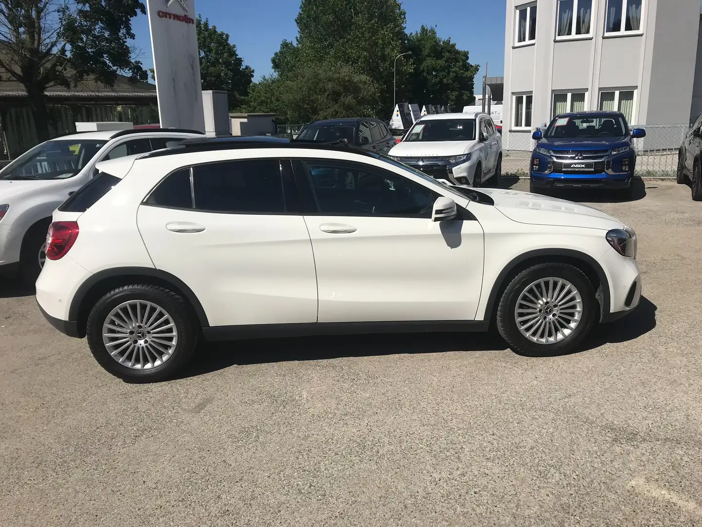 Mercedes-Benz GLA 180 GLA 180 d Aut. Weiß - 2